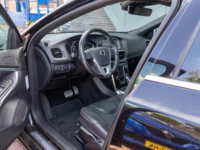 Volvo V40 1.5 T3 Polar+ Sport R-Design LED Pano 18"