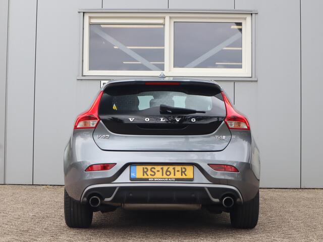 Volvo V40 2.0 T4 Business Sport R-Design / Stoel verwarming / Cruise / D-Riem reeds vervangen