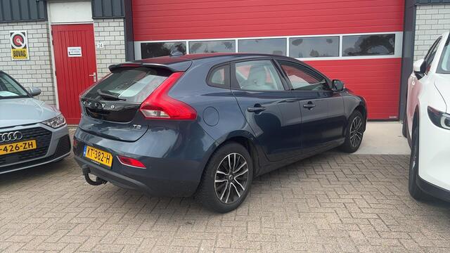 Volvo V40 2.0 T2 Nordic+ TREKHAAK / STANDKACHEL / FULL LED / STOELVERW / NAVI / CLIMA / PDC / BLUETOOTH / CRUISE / NL-AUTO