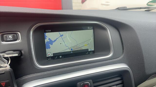 Volvo V40 2.0 T2 Nordic+ TREKHAAK / STANDKACHEL / FULL LED / STOELVERW / NAVI / CLIMA / PDC / BLUETOOTH / CRUISE / NL-AUTO