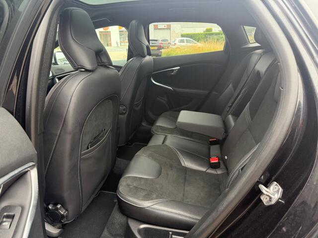 Volvo V40 1.5 T3 Polar+ Sport | Standkachel | Trekhaak | DAB | Panorama dak | Harman/Kardon | Keyless | Stoelverwarming | Camera |