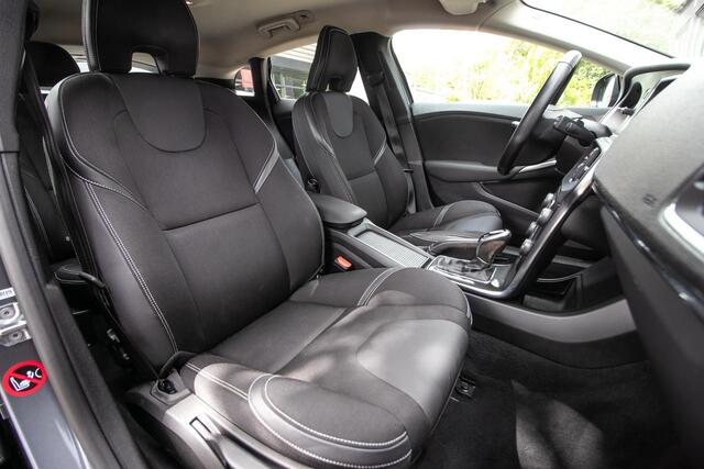 Volvo V40 1.5 T3 Nordic+ | All season banden