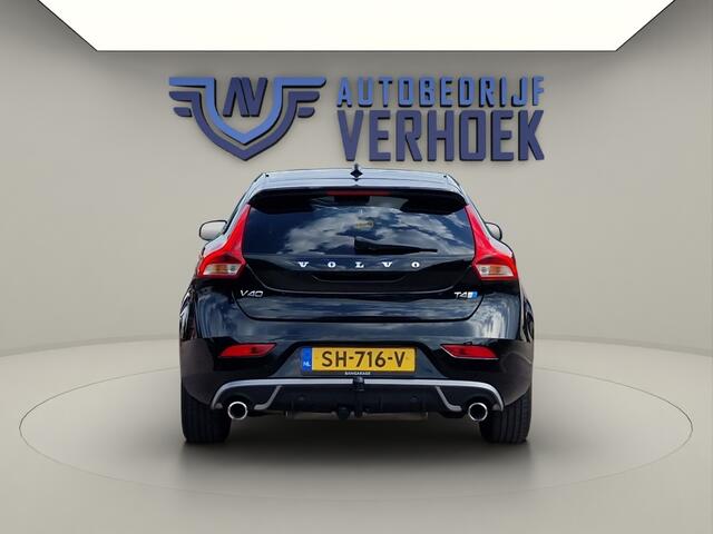Volvo V40 2.0 T4 R-Design 190 PK Panodak - Trekhaak - NL Auto - Leer