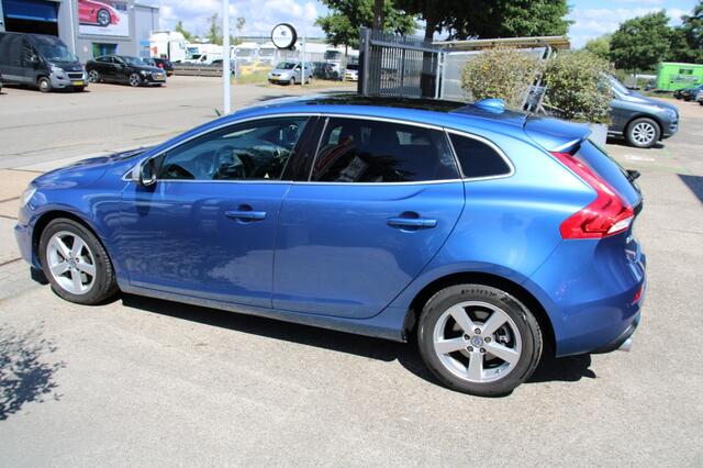 Volvo V40 1.5 T3 Polar+ Sport / lederen bekleding / stoelverwarming