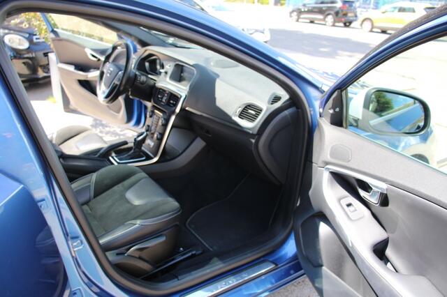 Volvo V40 1.5 T3 Polar+ Sport / lederen bekleding / stoelverwarming
