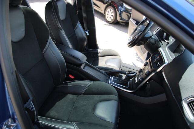 Volvo V40 1.5 T3 Polar+ Sport / lederen bekleding / stoelverwarming