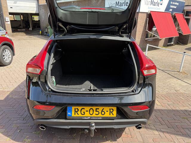 Volvo V40 2.0 T3 Nordic+ TREKHAAK PDC STOELVERWARMING