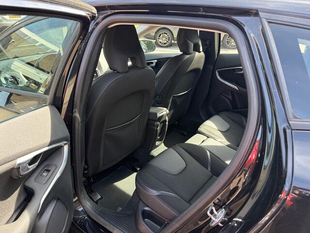 Volvo V40 2.0 T3 Nordic+ TREKHAAK PDC STOELVERWARMING