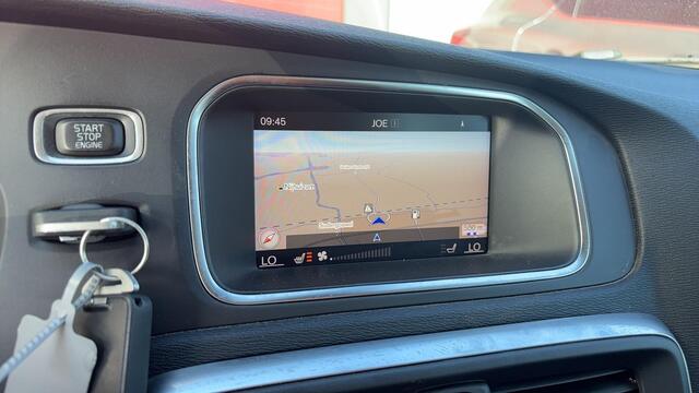 Volvo V40 2.0 T2 Nordic+ FULL LED / STANDKACHEL / STOELVERW / NAVI / CLIMA / PDC / BLUETOOTH / CRUISE / NL-AUTO