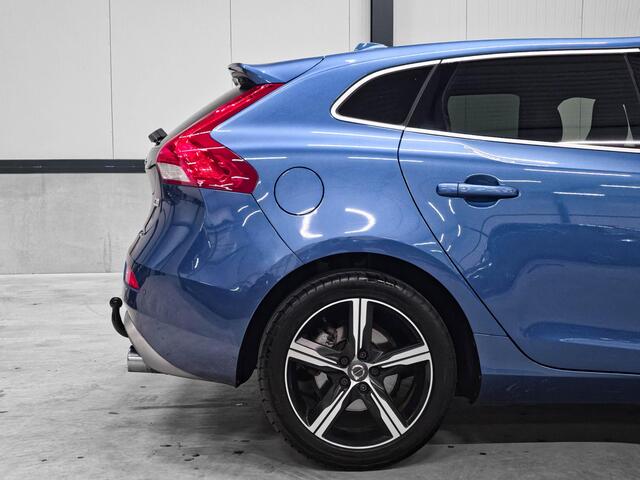 Volvo V40 1.5 T3 Polar+ Sport | Trekhaak | Panoramadak | H&K | Camera |