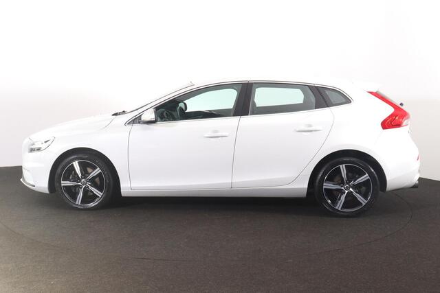 Volvo V40 T4 Business Sport - LED-koplampen - Sensus navigatie - Verwarmbare voorstoelen