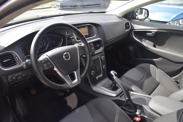 Volvo V40 2.0 T2 Inscription Climate Cruise PDC Navi