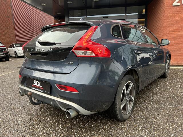 Volvo V40 2.0 T2 Nordic+ // LEDER // NAVI // CRUISE // CLIMA // PDC // TREKHAAK!!