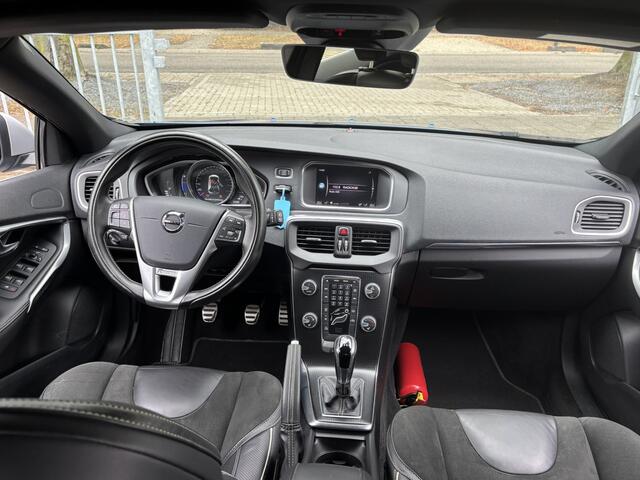 Volvo V40 2.0 T2 R-Design Stoelverwarming PDC On call