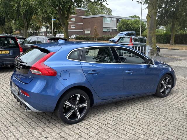 Volvo V40 2.0 T2 R-Design Stoelverwarming PDC On call