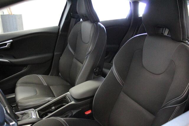 Volvo V40 1.5 T2 Polar+ AFN-TREKHAAK | NAVIGAIE | BLUETOOTH | CRUISE | STOELVERWARMING
