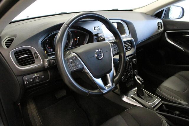 Volvo V40 1.5 T2 Polar+ AFN-TREKHAAK | NAVIGAIE | BLUETOOTH | CRUISE | STOELVERWARMING