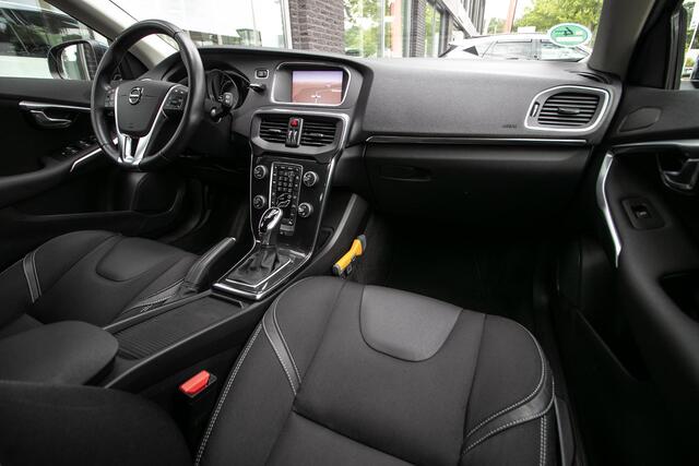 Volvo V40 1.5 T2 Polar+ | Goed onderhouden | Trekhaak | All Season banden |