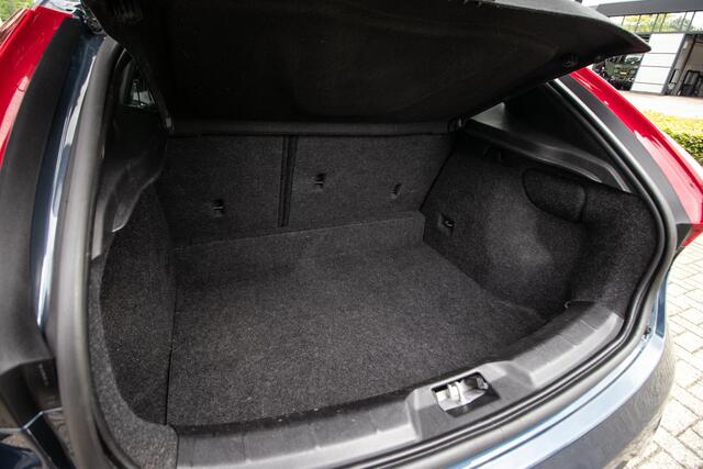 Volvo V40 1.5 T2 Polar+ | Goed onderhouden | Trekhaak | All Season banden |