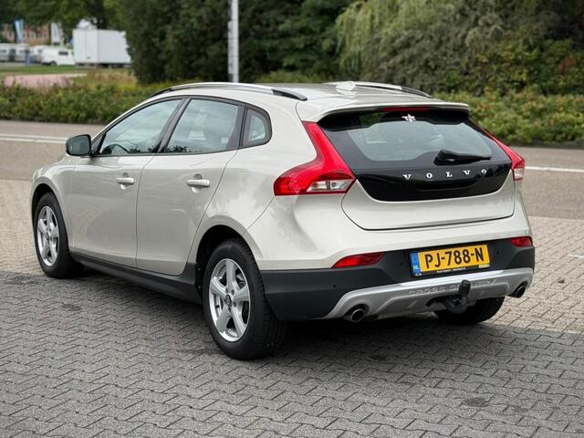 Volvo V40 CROSS COUNTRY 1.5 T3 A/T TREKHAAK
