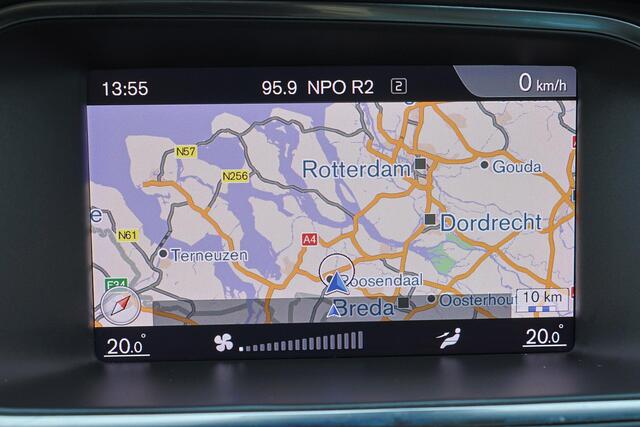 Volvo V40 T2 Momentum - Lederen bekleding - Harman Kardon audio - Parkeersensoren & Camera achter - LED verlichting - Cruise Control - Navigatie - 16 inch Markeb LMV - Licht- & regensensor - Multifunctioneel stuurwiel - Elektrisch inklapbare buitenspiegels - City Safety