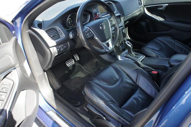Volvo V40 2.0 T4 BNS SPORT R-design 1e-EIG LEDER/PANO/TREKHAAK/CAMERA