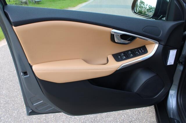 Volvo V40 1.5 T3 152pk Polar+ Luxury automaat leer/panodak/ECC/cruise/navi/PDC