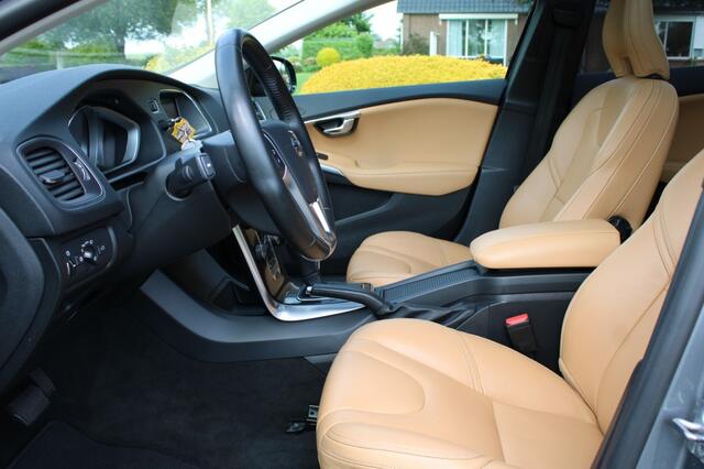 Volvo V40 1.5 T3 152pk Polar+ Luxury automaat leer/panodak/ECC/cruise/navi/PDC