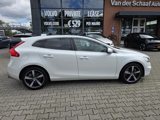 Volvo V40 T3 aut. Polar+ Sport | Adaptieve Cruise | 1e eigenaar | All Season banden | Dealer onderhouden