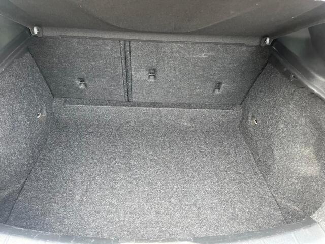 Volvo V40 2.0 T2 122PK Momentum 122 PK Camera Trekhaak Ledkoplampen