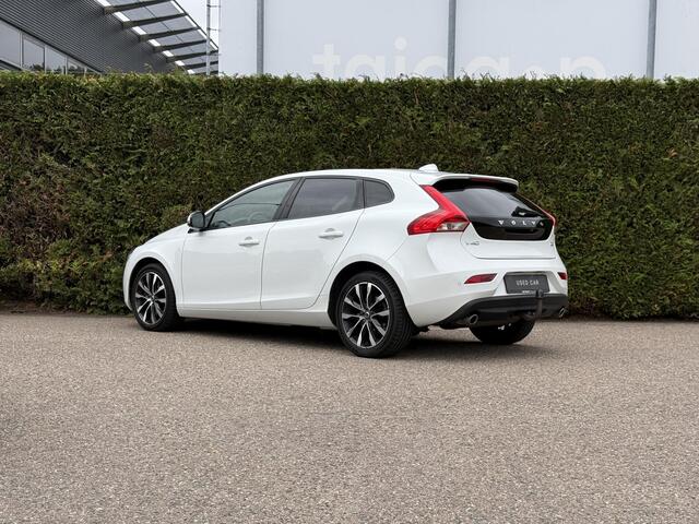 Volvo V40 D3 Dynamic Edition Panodak Automaat