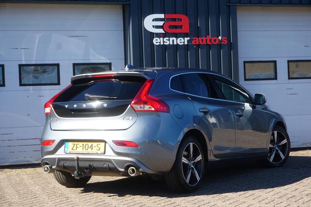 Volvo V40 1.5 T3 Polar+ Sport R- Design | PANO | FULL LED | TREKHAAK | LEDER | STOELVERW. | BLIS |