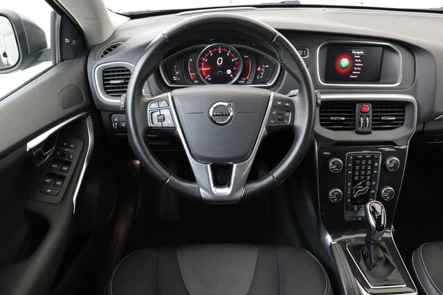 Volvo V40 T3 AUT. MOMENTUM -ADAP.CRUISE|CAMERA|PDC|PERFORMANCE.AUDIO|KEYLESS|STANDKACHEL|ADAP.LED|BLIS|17"WINTERBANDEN|DEALEROH.