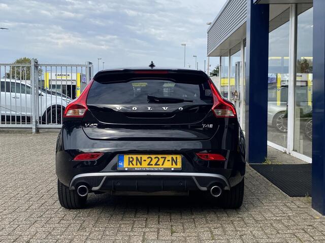 Volvo V40 2.0 T4 Business Sport / NL-Auto / Vol-Leder / Panodak / Stoelverwarming / Cruise-Control / Climate-Control / Keyless / LED / Radio-Bluetooth / Navi / PDC met Camera / 17'' LMV / ENZ. – foto 6