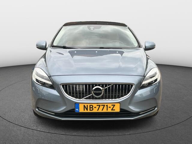 Volvo V40 2.0 T2 Inscription | Pano | Trekhaak | Leder | Stoelverwerming – foto 2