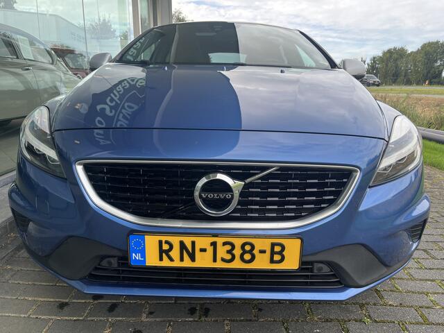 Volvo V40 2.0 T4 Business Sport Automaat | Rijklaar incl 12 mnd Bovag | Panoramadak Standkachel Camera R-Design – foto 4