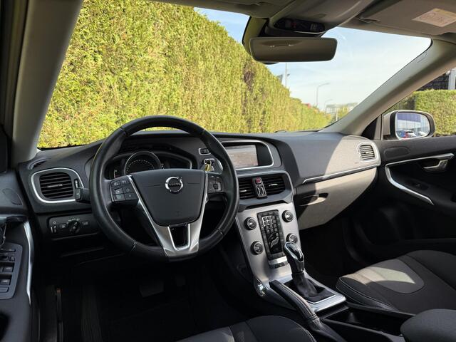 Volvo V40 T2 Nordic+ RTI Automaat – foto 2
