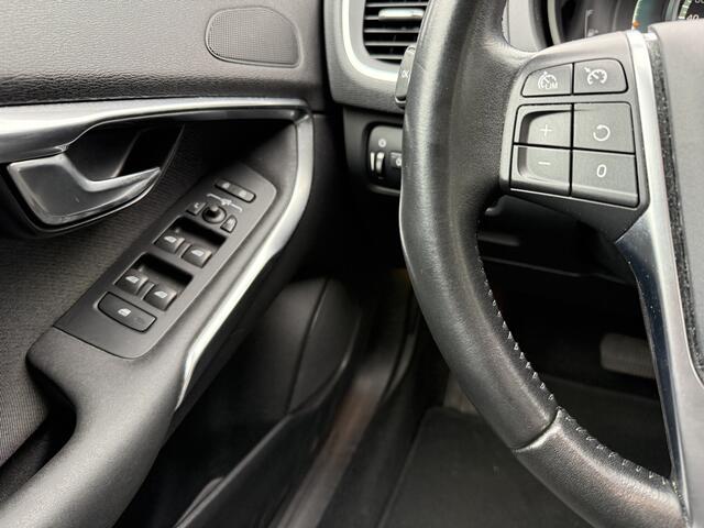 Volvo V40 CROSS COUNTRY 1.5 T3 Nordic+ 153pk Aut., Trekhaak | Clima | Navi