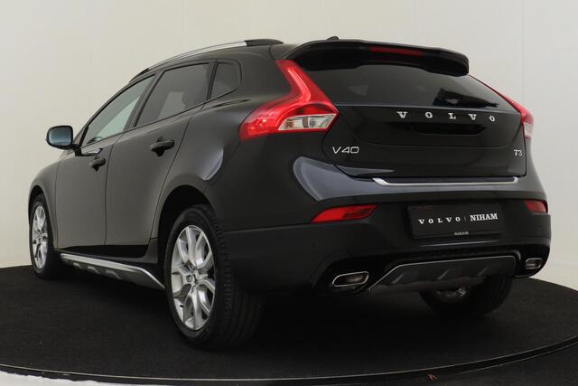 Volvo V40 CROSS COUNTRY T3 AUT. POLAR+ LUXURY -PANO.DAK|POWER-SEATS|ADAP.CRUISE|HARMAN/KARDON|LEDER|BLIS