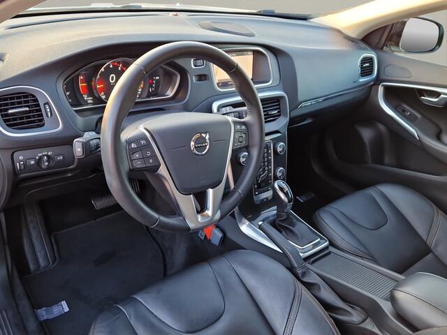 Volvo V40 CROSS COUNTRY 1.5 T3 Polar+ Luxury Panoramadak - Harman Kardon