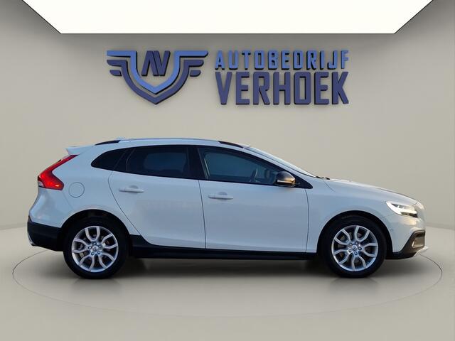 Volvo V40 CROSS COUNTRY 1.5 T3 Polar+ Luxury Panoramadak - Harman Kardon