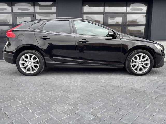 Volvo V40 CROSS COUNTRY 1.5 T3 Polar+ Luxury 1e eig.