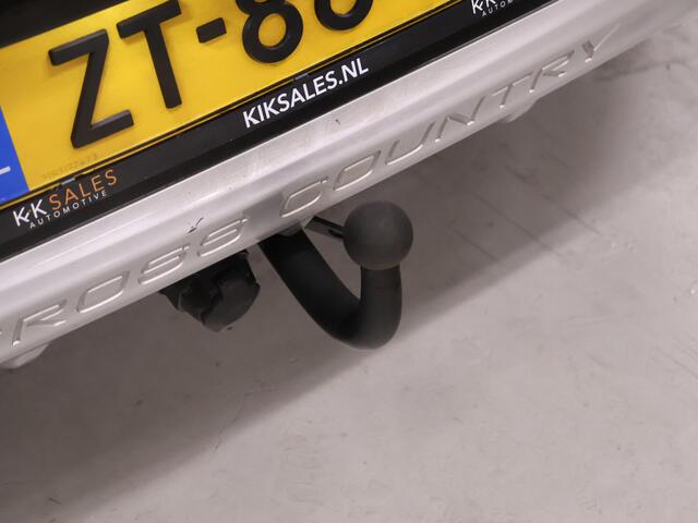 Volvo V40 CROSS COUNTRY 1.5 T3 Polar+ Luxury [TREKHAAK, PANORAMADAK, KEYLESS ENTRY, CAMERA, VOL LEDER, STOELVERWARMING, NIEUWSTAAT]