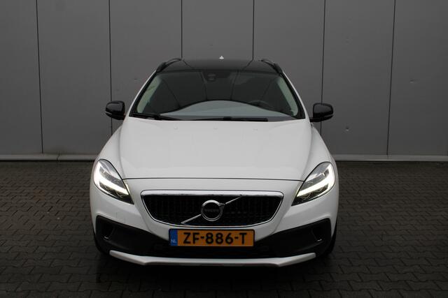 Volvo V40 CROSS COUNTRY T3 automaat Polar+ Luxury | Trekhaak | Harman Kardon | Keyless