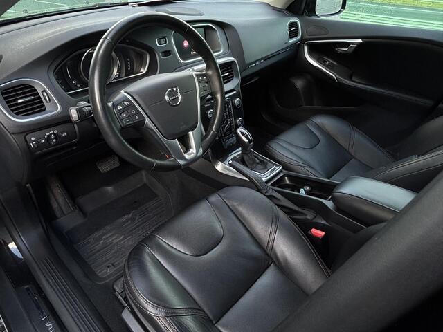 Volvo V40 CROSS COUNTRY 1.5 T3 Polar+ Luxury Panoramadak, Lederen bekleding, Harman-Kardon premium soud, Full led, Afneembare trekhaak