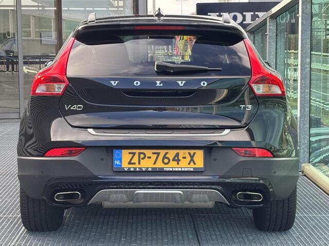 Volvo V40 CROSS COUNTRY 1.5 T3 Polar+ Luxury Panoramadak, Lederen bekleding, Harman-Kardon premium soud, Full led, Afneembare trekhaak
