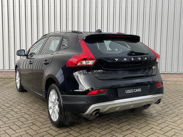Volvo V40 CROSS COUNTRY 1.5 T3 Nordic+
