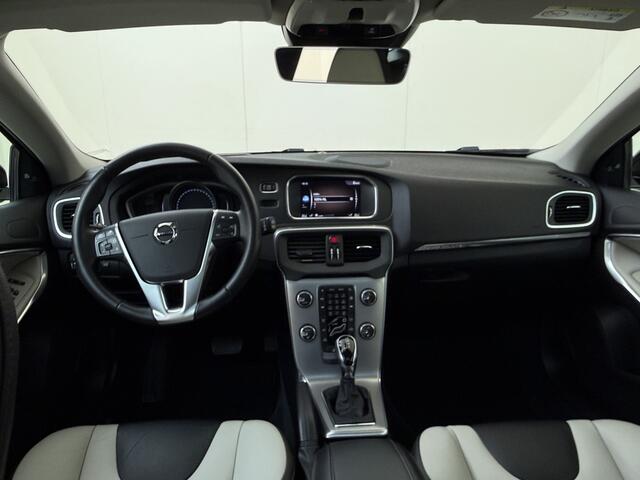 Volvo V40 CROSS COUNTRY 1.5 T3 Nordic+