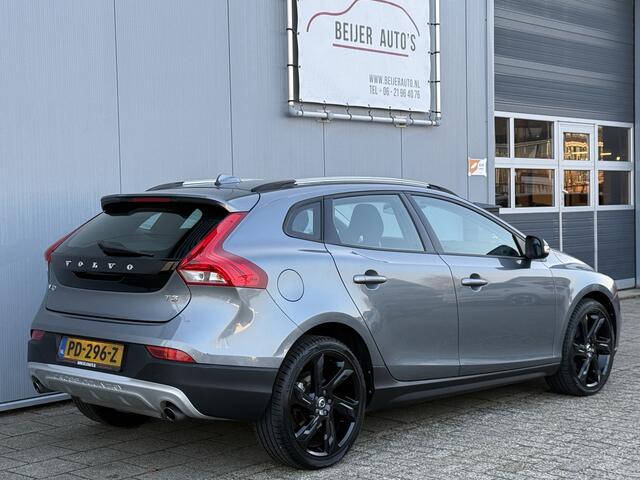 Volvo V40 CROSS COUNTRY 2.0 T3 Nordic Airco/19inch.