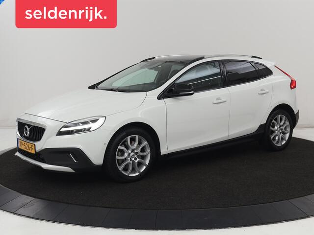 Volvo V40 CROSS COUNTRY 1.5 T3 Polar+ Luxury | Panoramadak | Leder | Trekhaak | Harman/Kardon | Stoelverwarming | Camera | Keyless | Full LED | Park Assist | Climate control | Cruise control